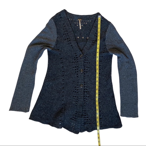 Free People Wool Knit Cardigan Gray Sweater Size S Boho Hippie Urban Fall - Picture 7 of 8